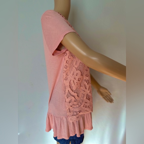 MAURICES Foral Lace Overlay Shortsleeved Blouse Size: Medium - Picture 3 of 8